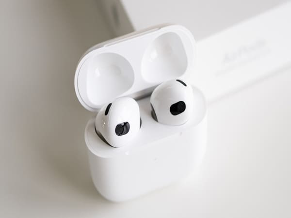 Cách nhận biết AirPods 3 chính hãng